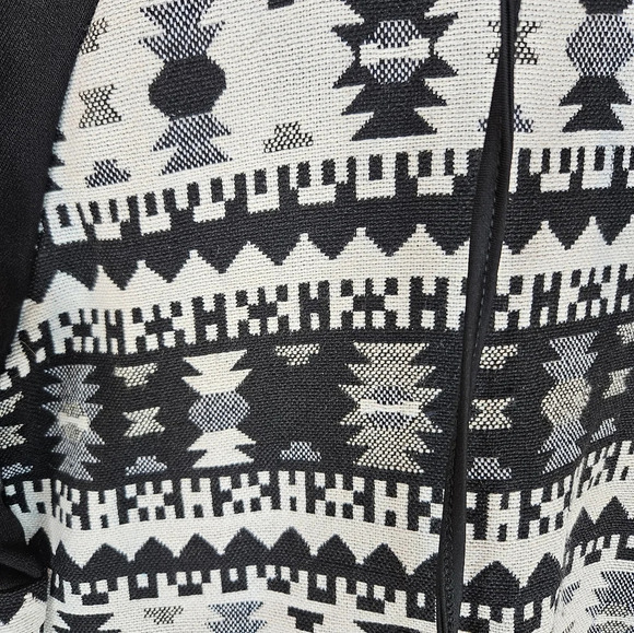 SMYS Womens Hooded Sweatshirt Sz M Aztec Western Rodeo Cowgirl Black & White - Picture 6 of 11